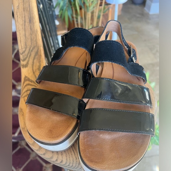 UGG Black Platform Sandals - Picture 6 of 15